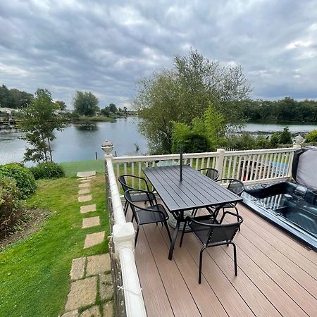 Lakeside Retreat 3 With Hot Tub, Private Fishing Peg Situated At Tattershall Lakes Country Park Exteriér fotografie