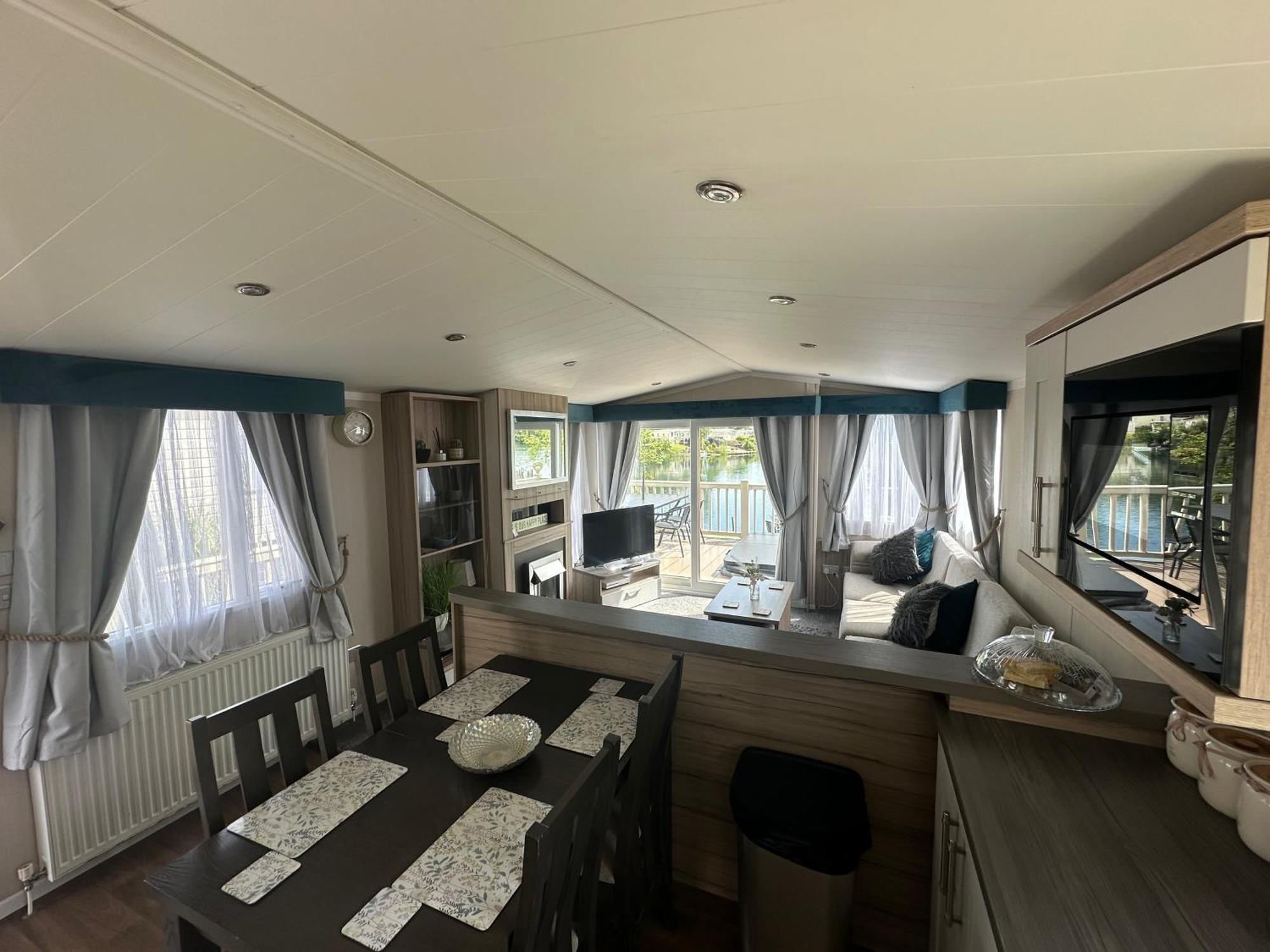 Lakeside Retreat 3 With Hot Tub, Private Fishing Peg Situated At Tattershall Lakes Country Park Exteriér fotografie
